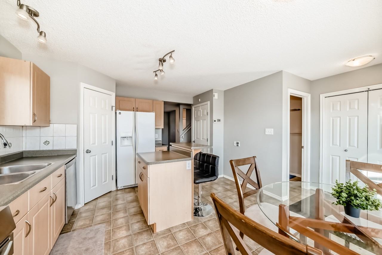 9135 213 Street - Photo 4 of 50