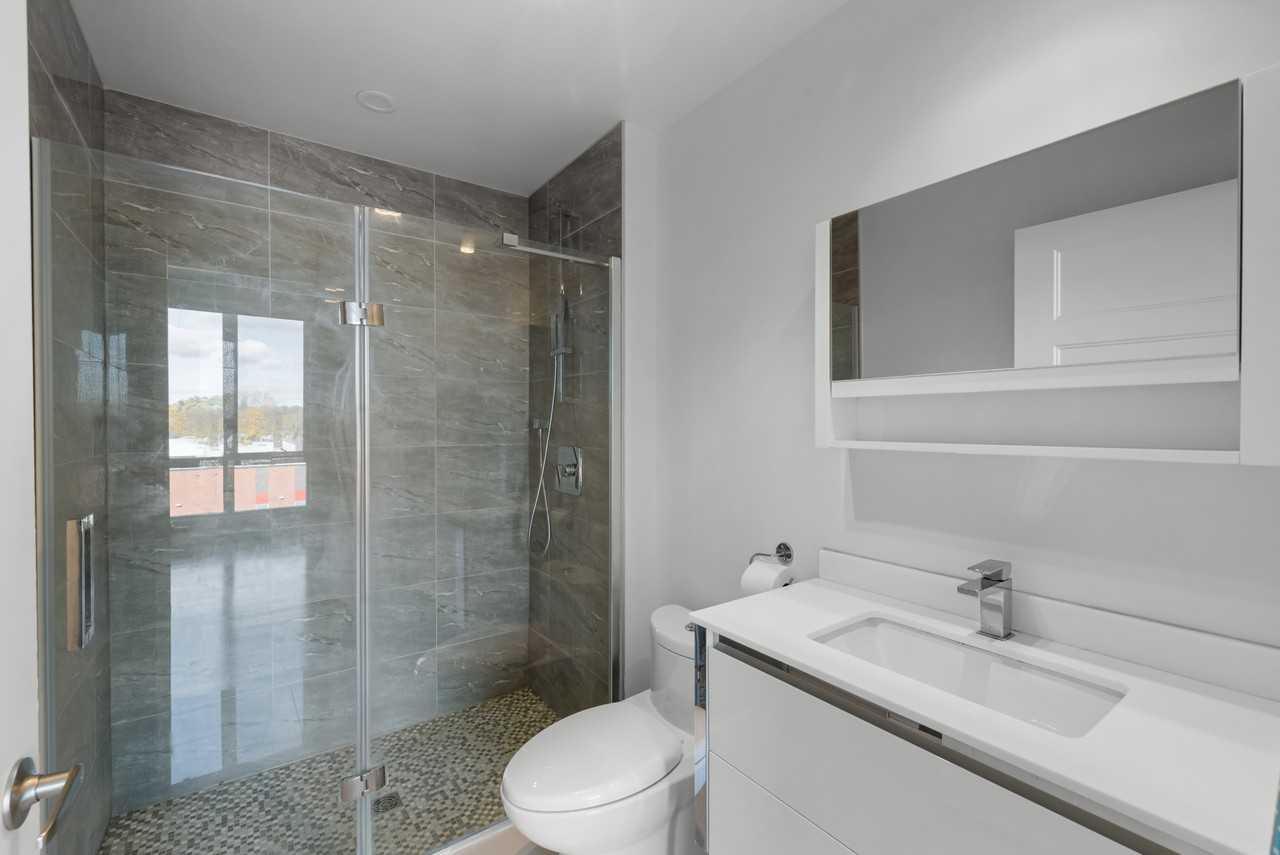 775 Av. Plymouth, apt. 306 - Photo 7 of 16