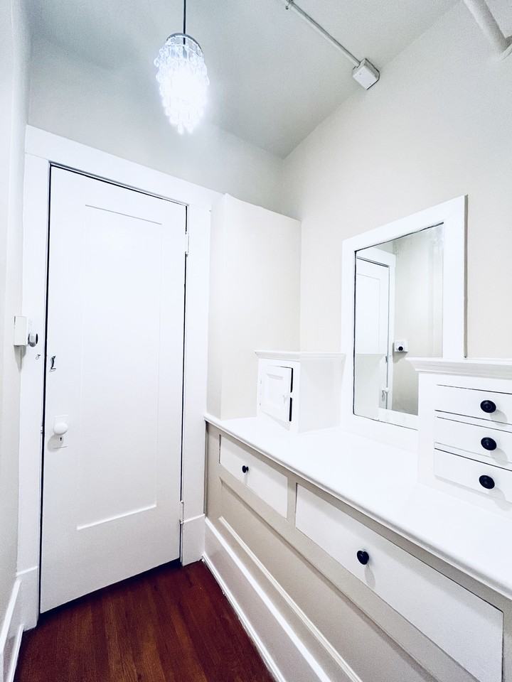 Grace Court - Photo 6 of 16