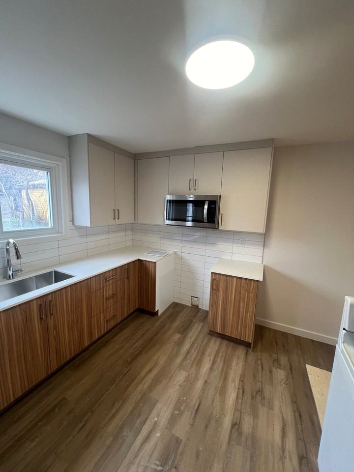 1482 A Morisset Avenue - Photo 2 of 10