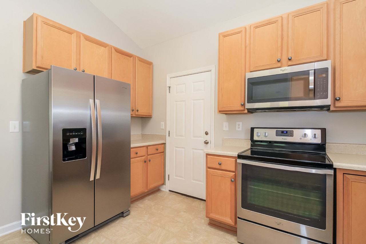 365 Silver Creek Trl - Photo 7 of 15