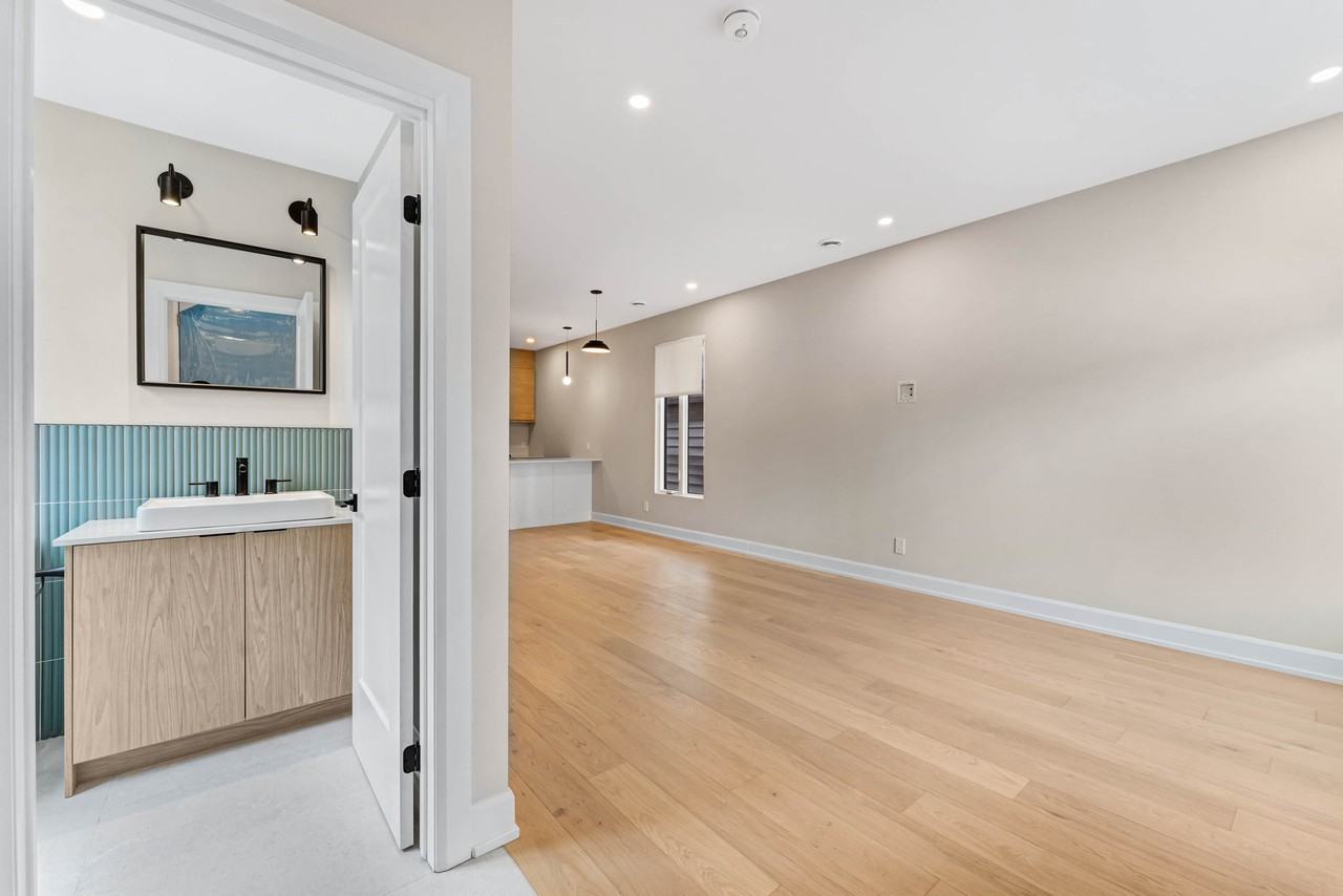 292 Duncairn Avenue - Photo 2 of 18