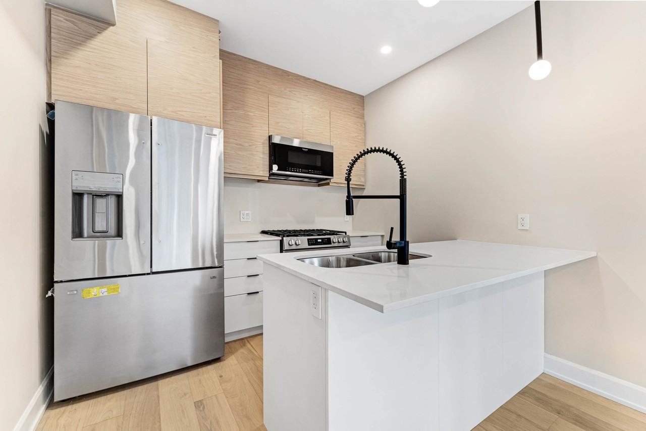 292 Duncairn Avenue - Photo 6 of 18