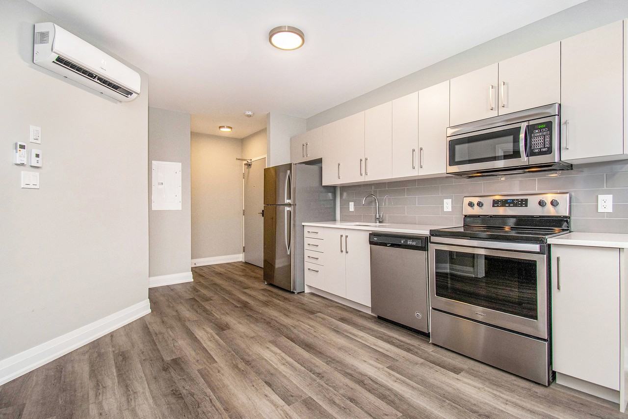 33 Heney St. - Photo 2 of 6