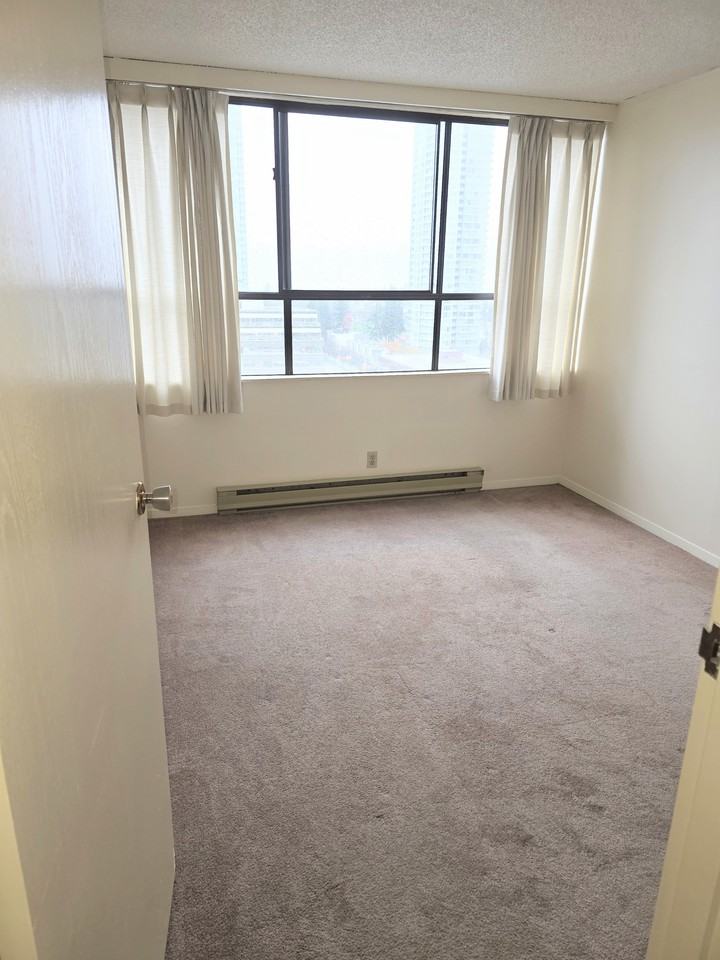 Nelson Towers - Photo 5 of 20