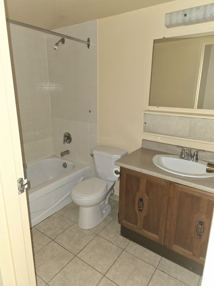 Nelson Towers - Photo 6 of 20