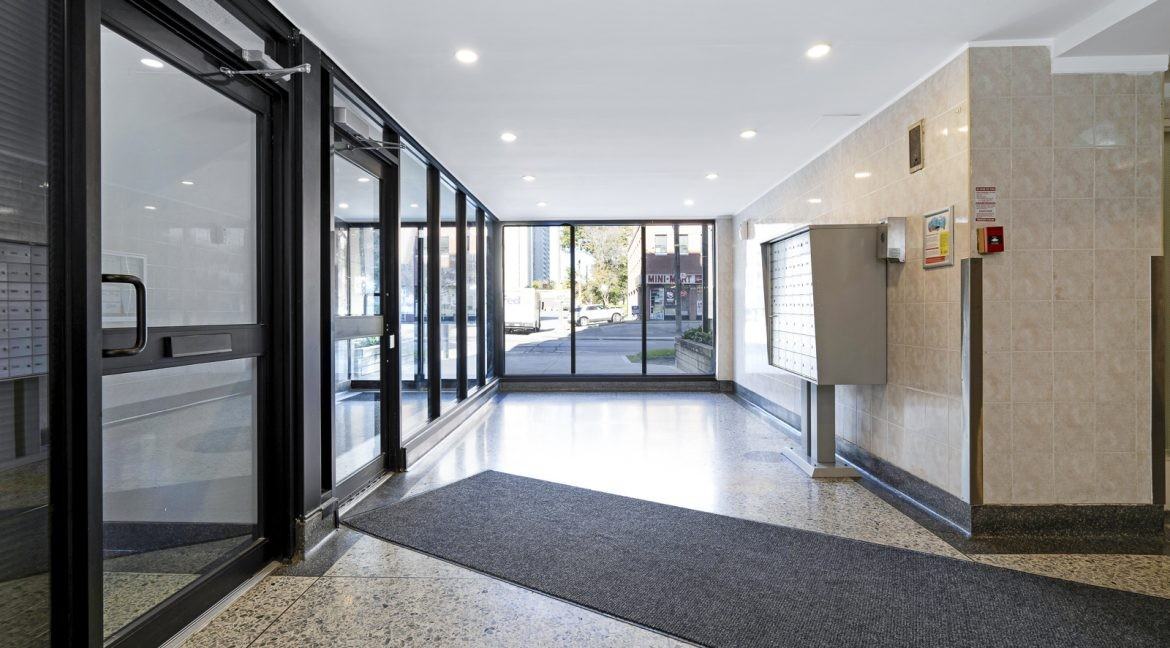 839 Roselawn Avenue - Photo 4 of 10