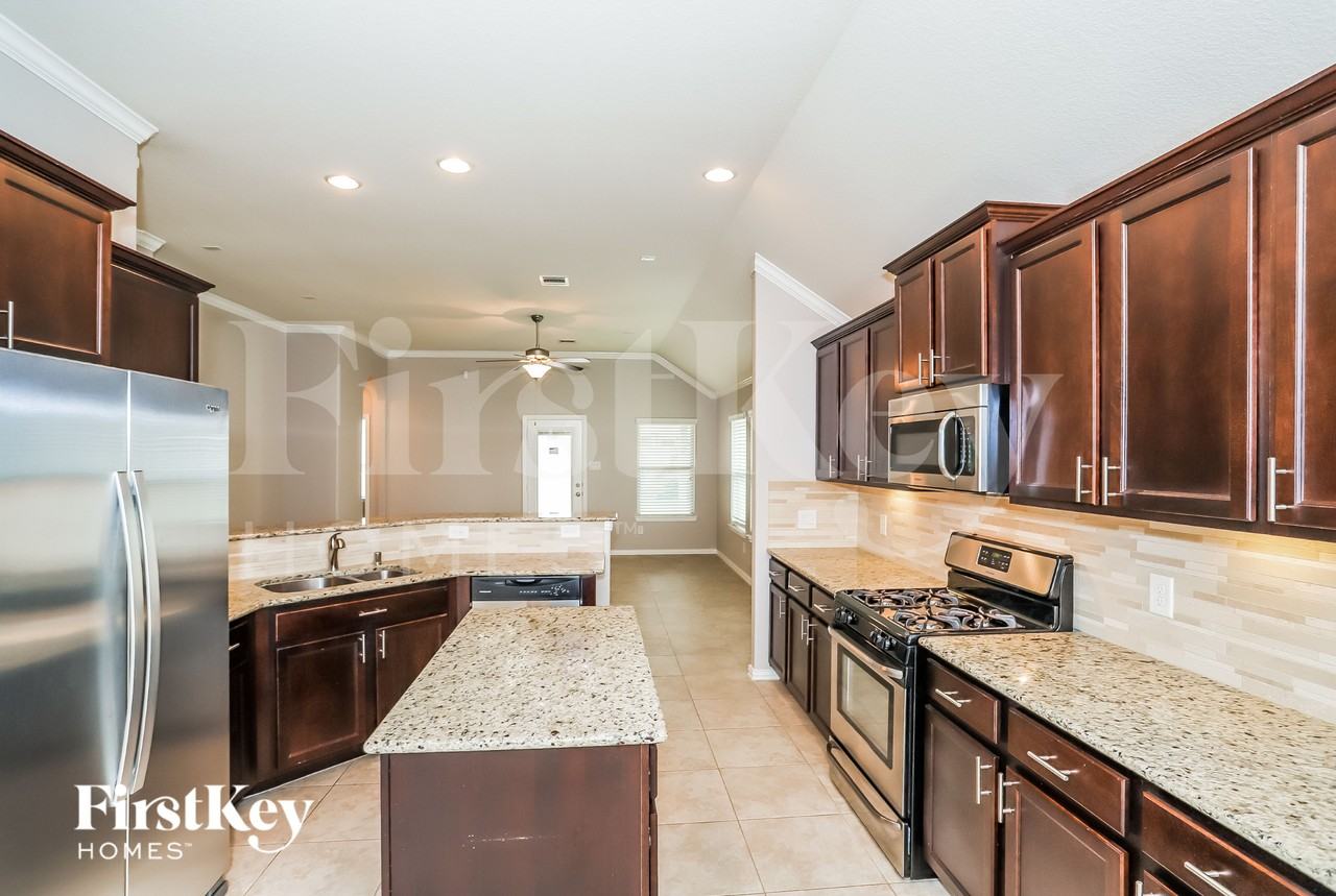 20714 Calloway Crest Ct - Photo 4 of 12