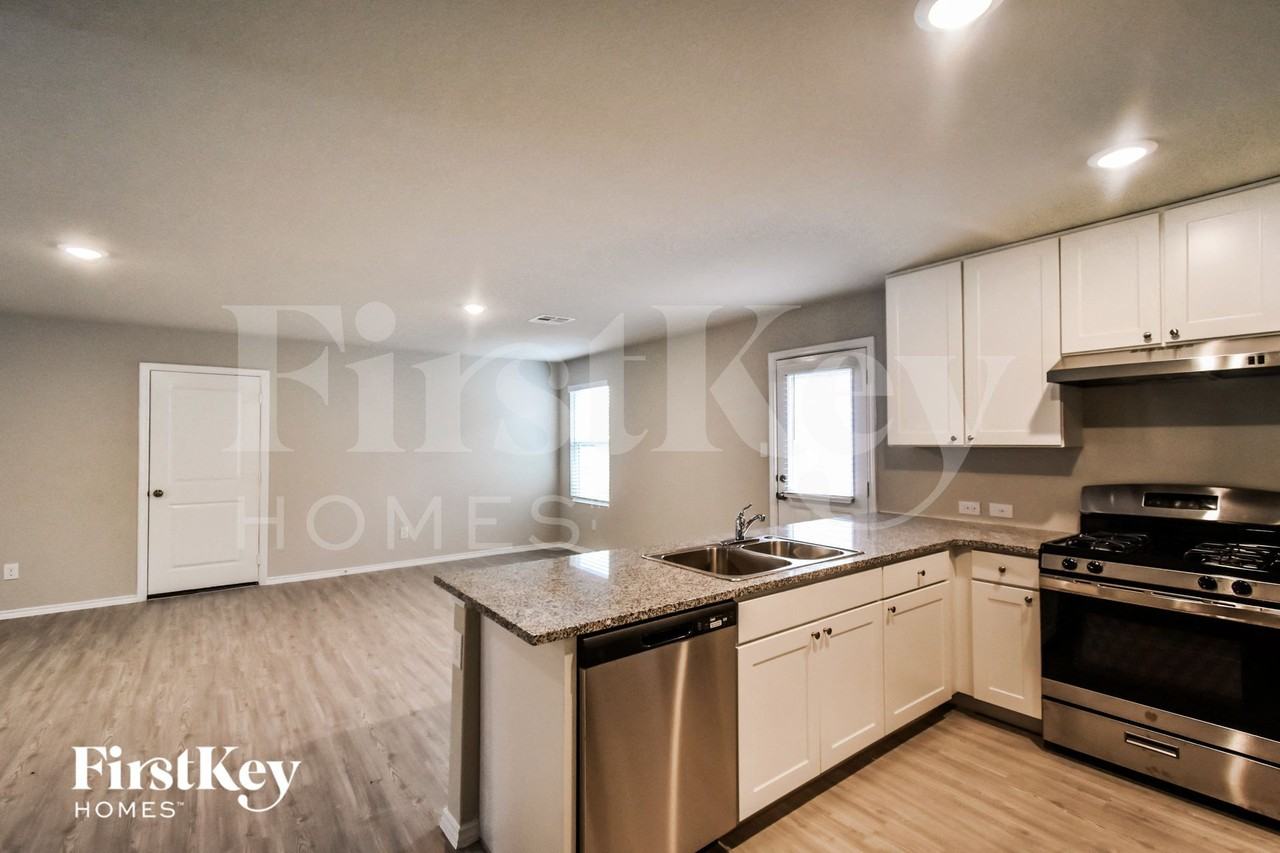 14015 Mulch Ct - Photo 7 of 15