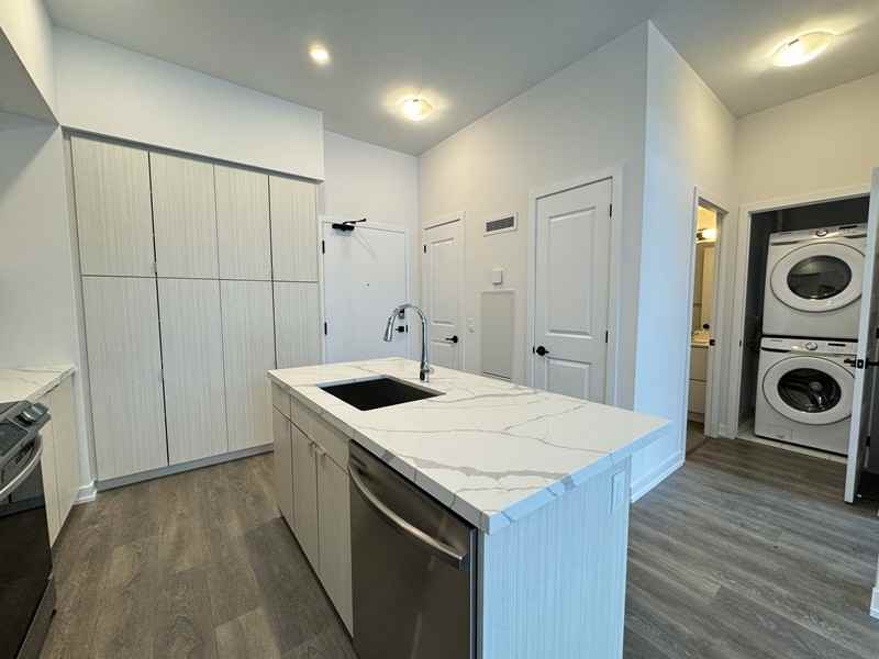 High Point - Photo 6 of 33