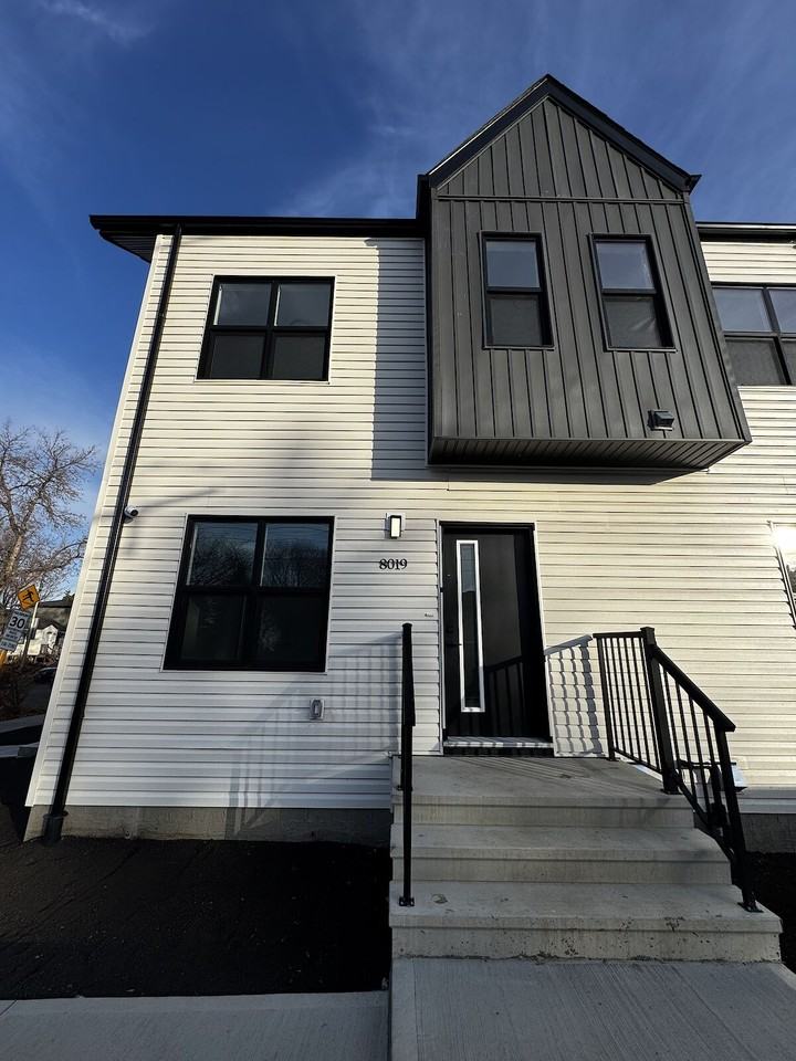 8019 83 street, Downstairs - Photo 2 of 10