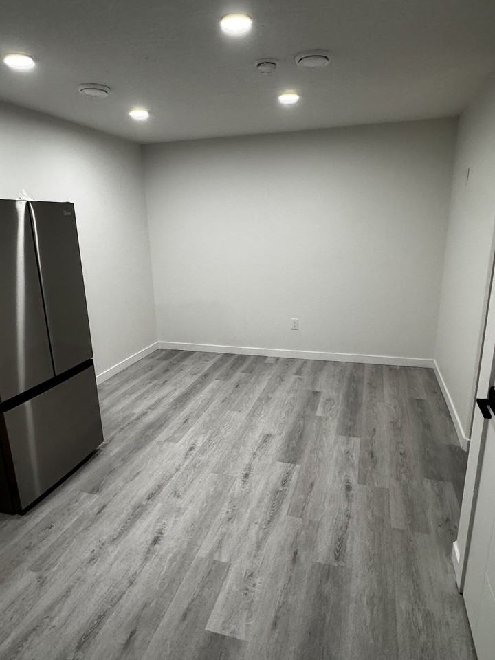 8019 83 street, Downstairs - Photo 6 of 10