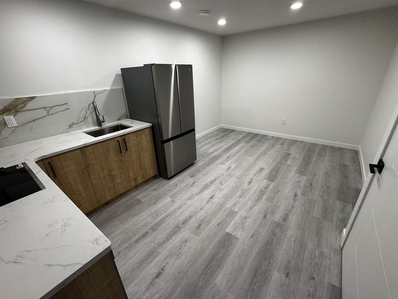 8019 83 street, Downstairs - Photo 7 of 10