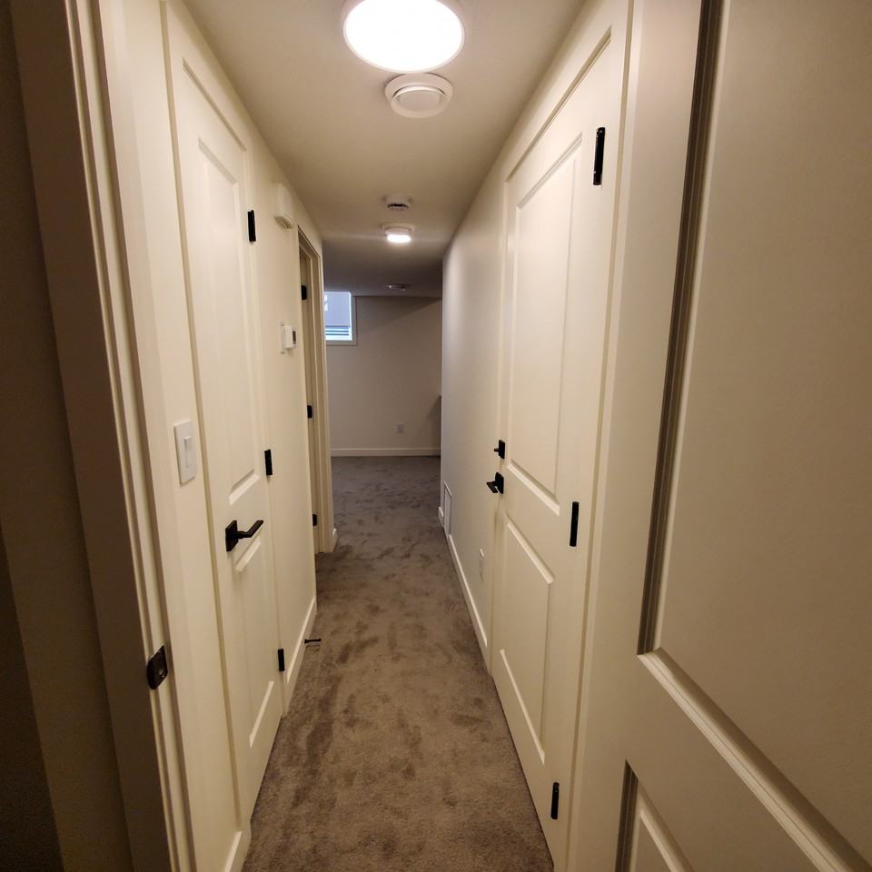 7428 95 ST NW Basement Suite - Photo 7 of 13