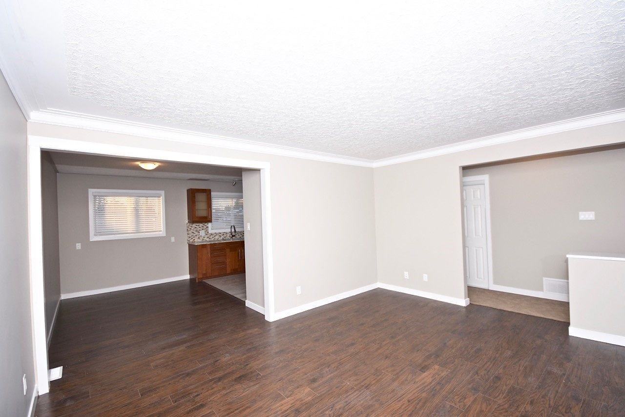 13328 114 Street Northwest, Edmonton, Alberta, Canada, T5E 5E4 - Photo 4 of 9