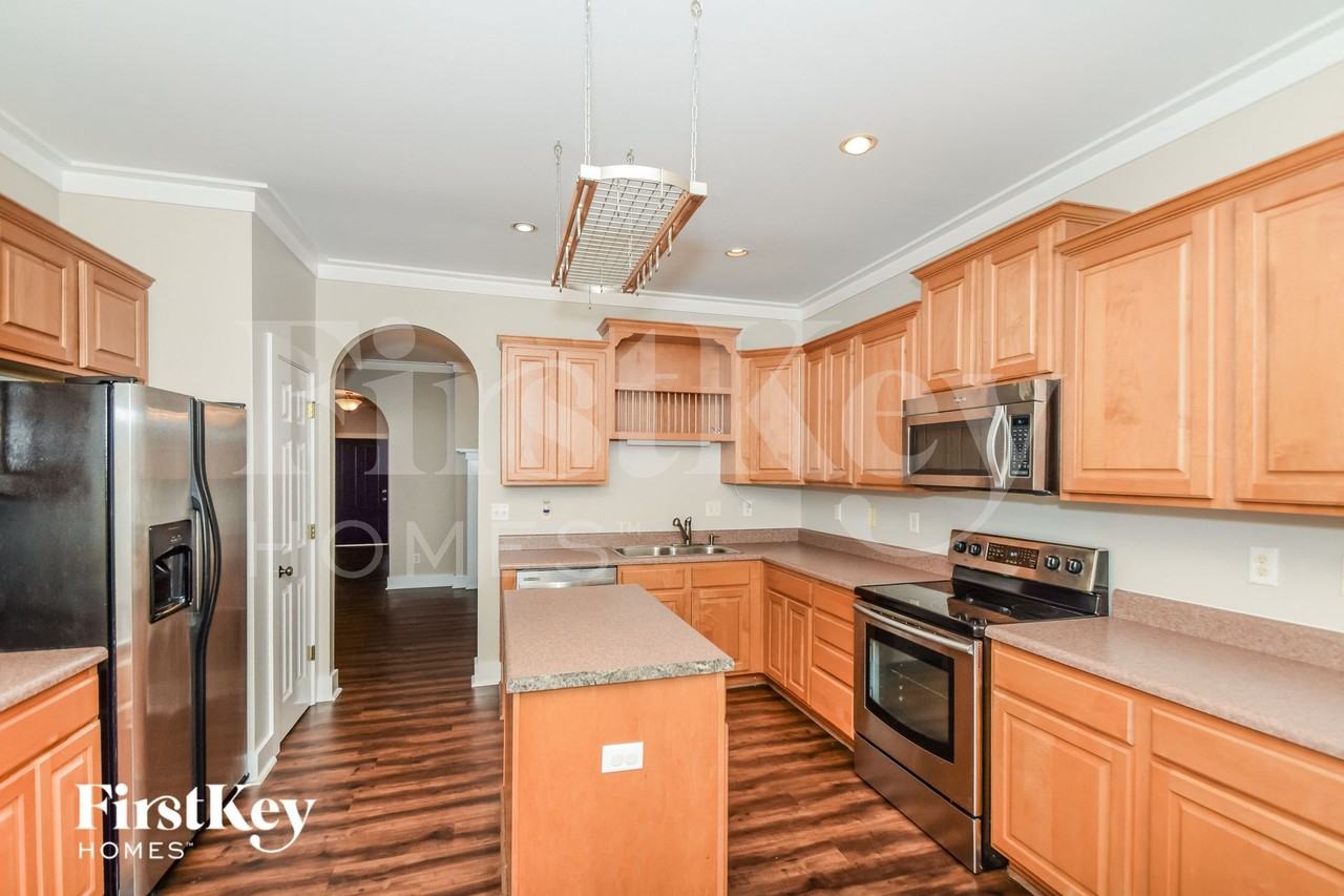 209 Nottingham Dr - Photo 6 of 15