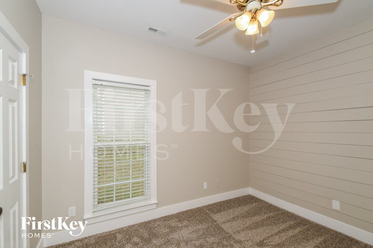 209 Nottingham Dr - Photo 7 of 15