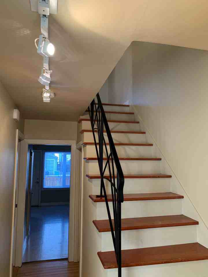 Tooletown - Photo 3 of 10