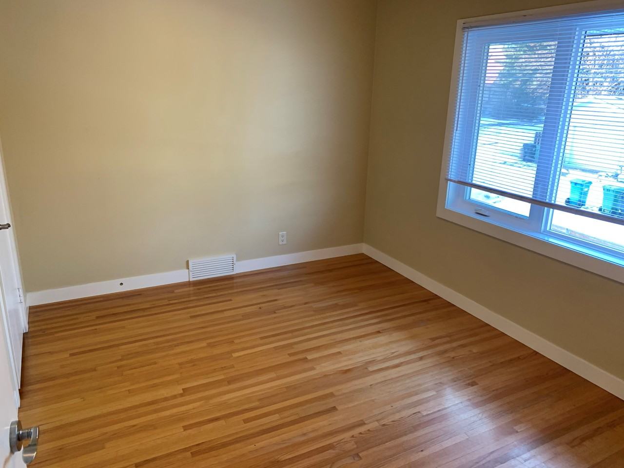 Tooletown - Photo 6 of 10