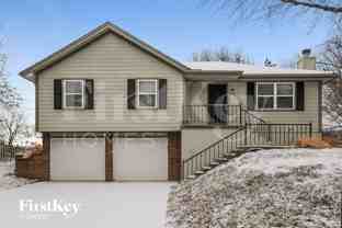 2116 Ne Cromwell St - Photo 1 of 1