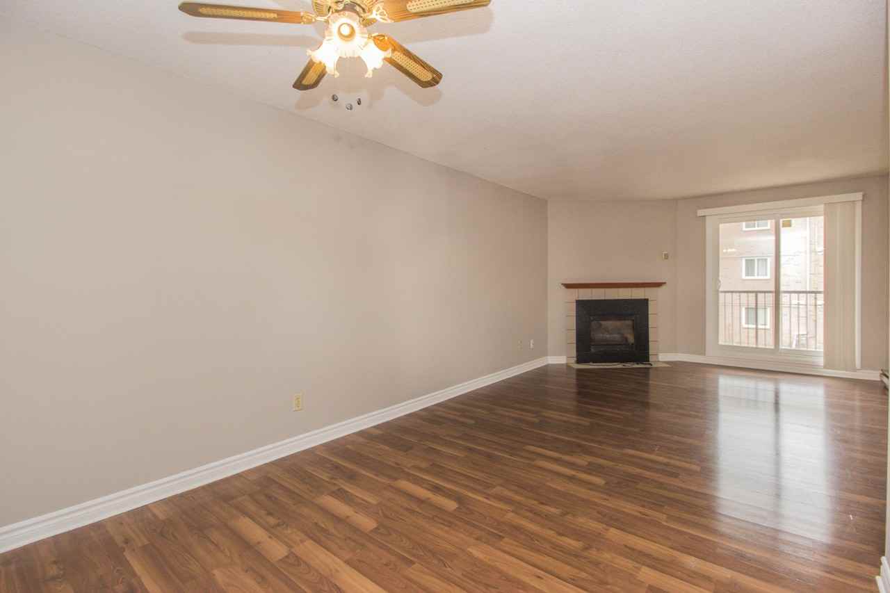 140 Conway Drive - Photo 3 of 15