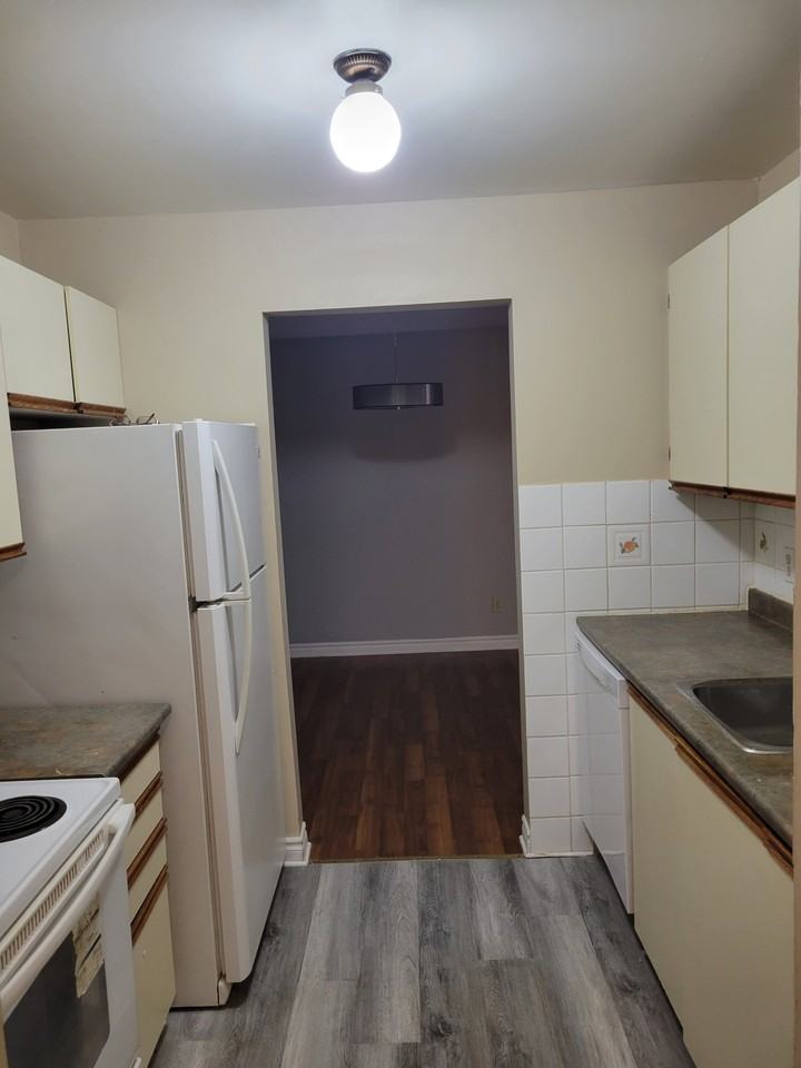 140 Conway Drive - Photo 5 of 15