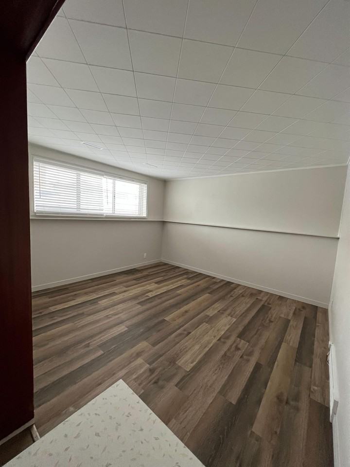 1635 Lacon St - Photo 3 of 4