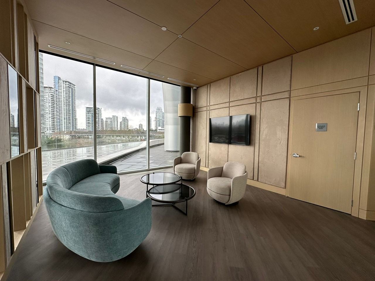 Brentwood Hillside East - Photo 4 of 16