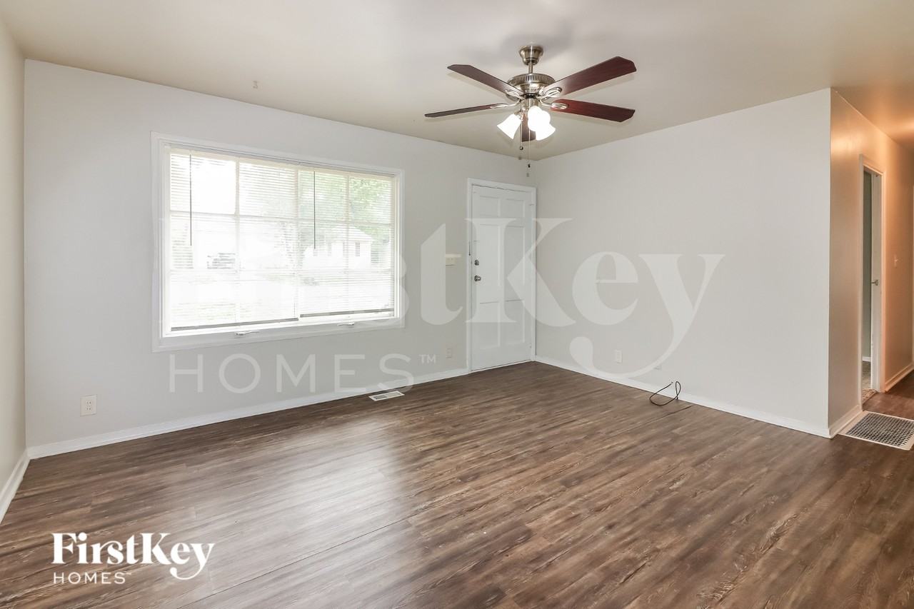 9312 Stark Ave - Photo 2 of 16