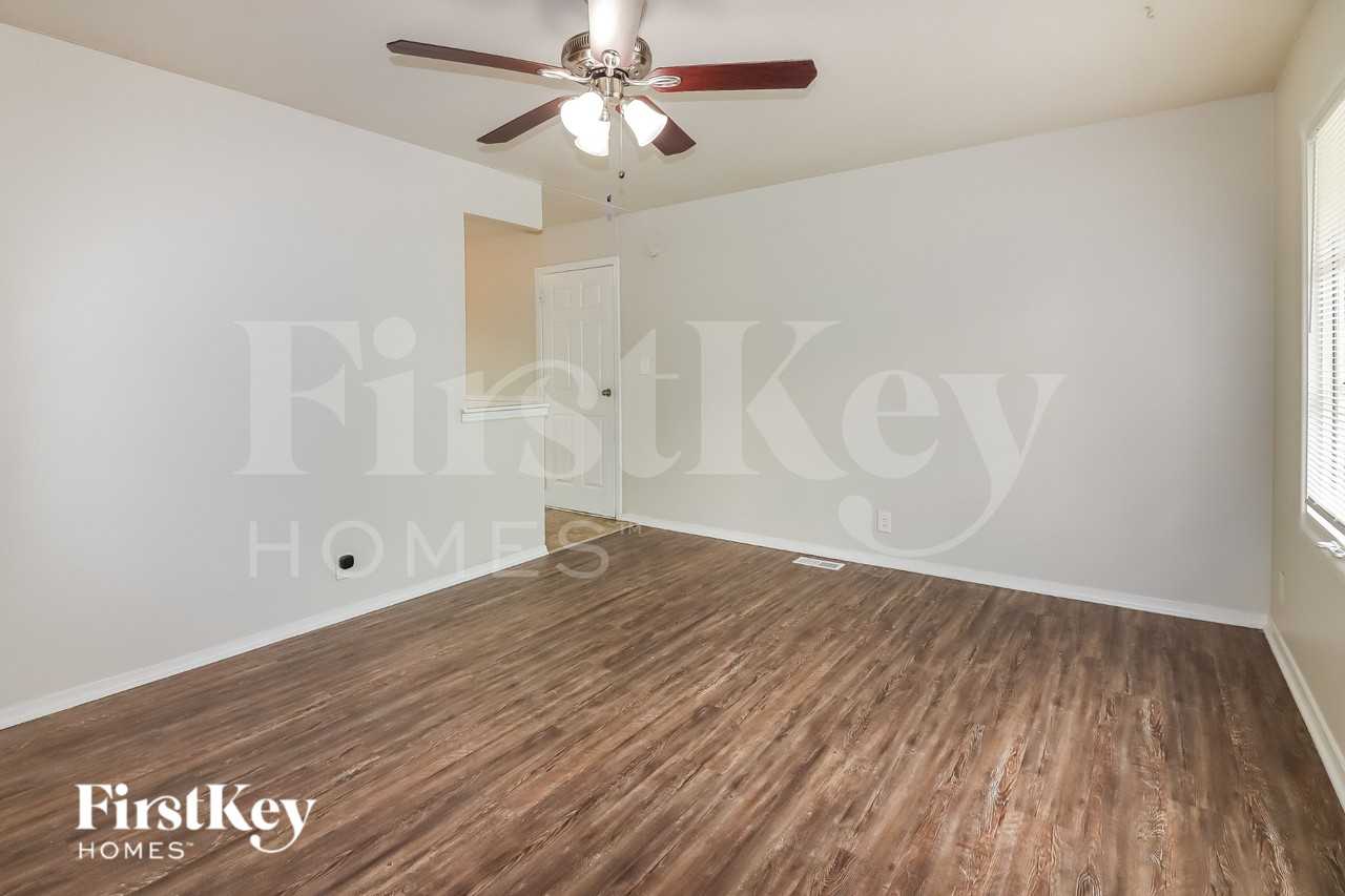 9312 Stark Ave - Photo 3 of 16