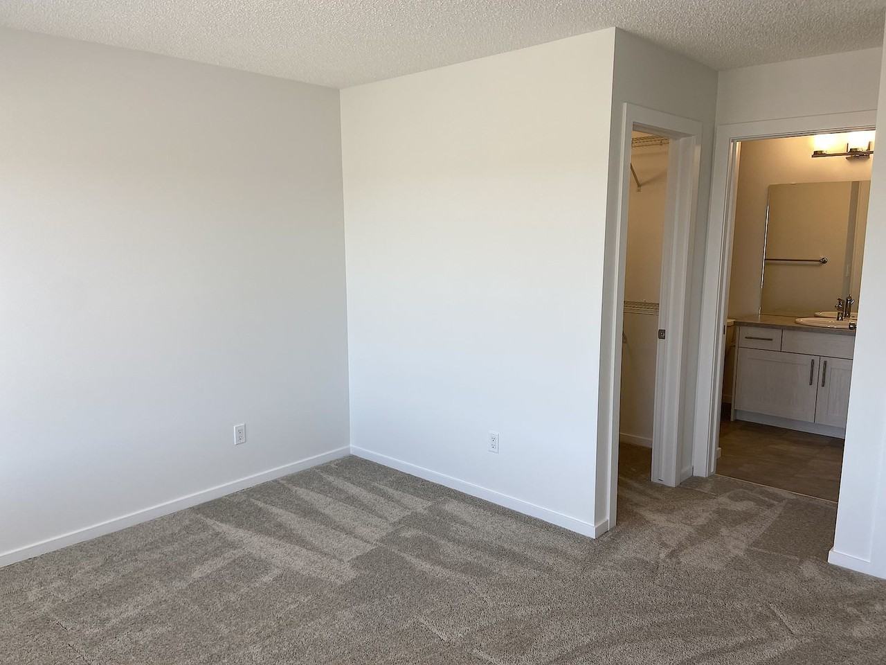 2511 193 St NW – Main - Photo 6 of 9