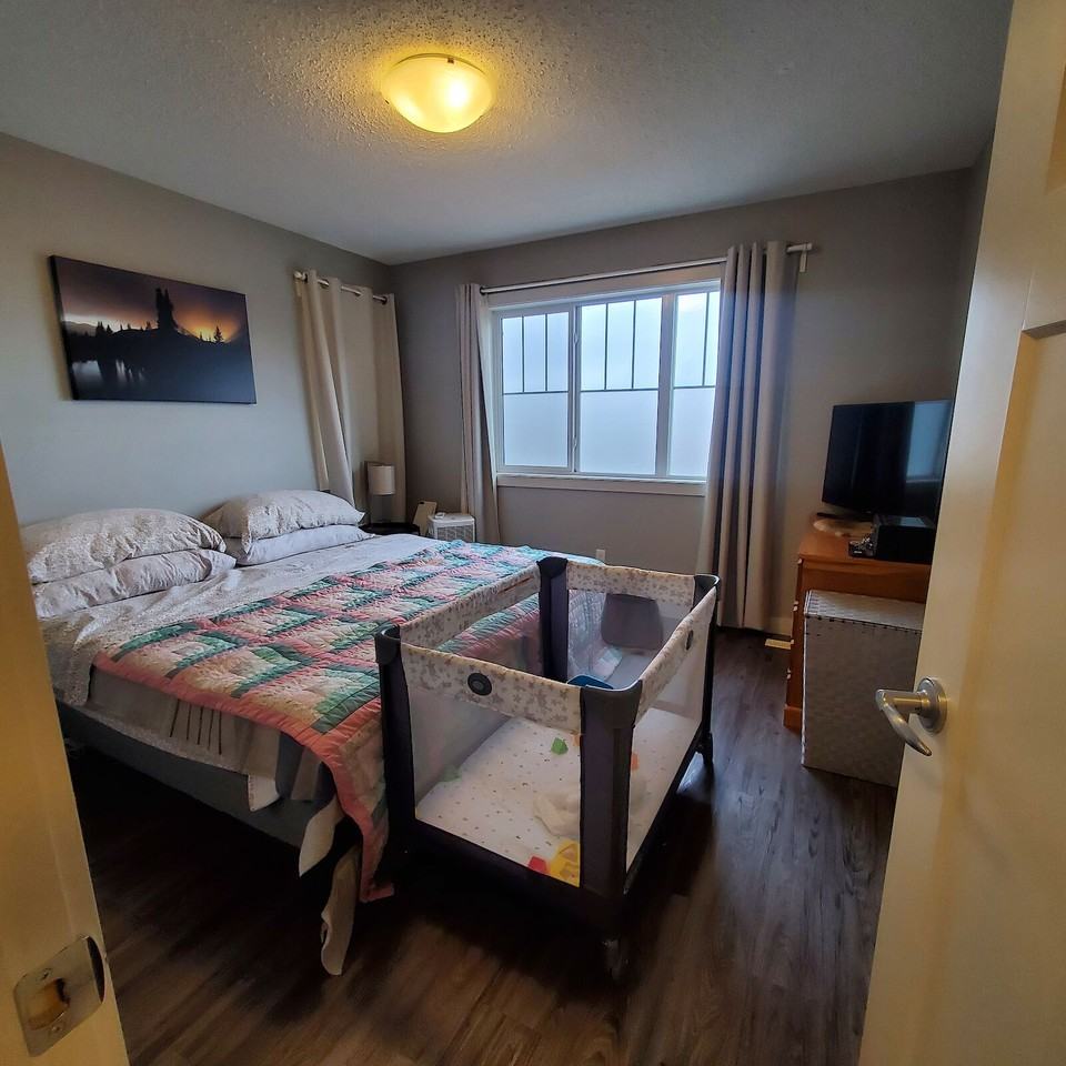 12815 Cumberland Road Northwest, Edmonton, Alberta, Canada, T6V 0M2 - Photo 5 of 12