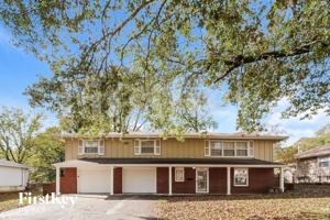 featured image of 8728 Everett St