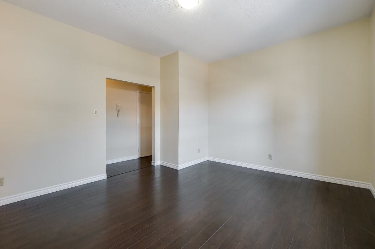 1 Flora - Photo 4 of 17