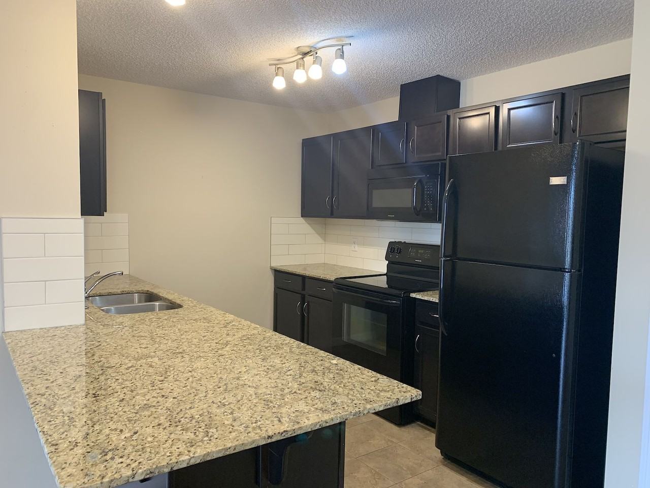 273 Charlotte Way 209, Sherwood Park, Alberta, Canada, T8H 0N9 - Photo 3 of 16