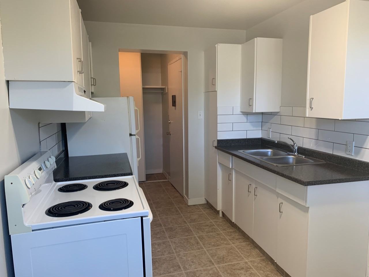 Blue Haven - Photo 7 of 14