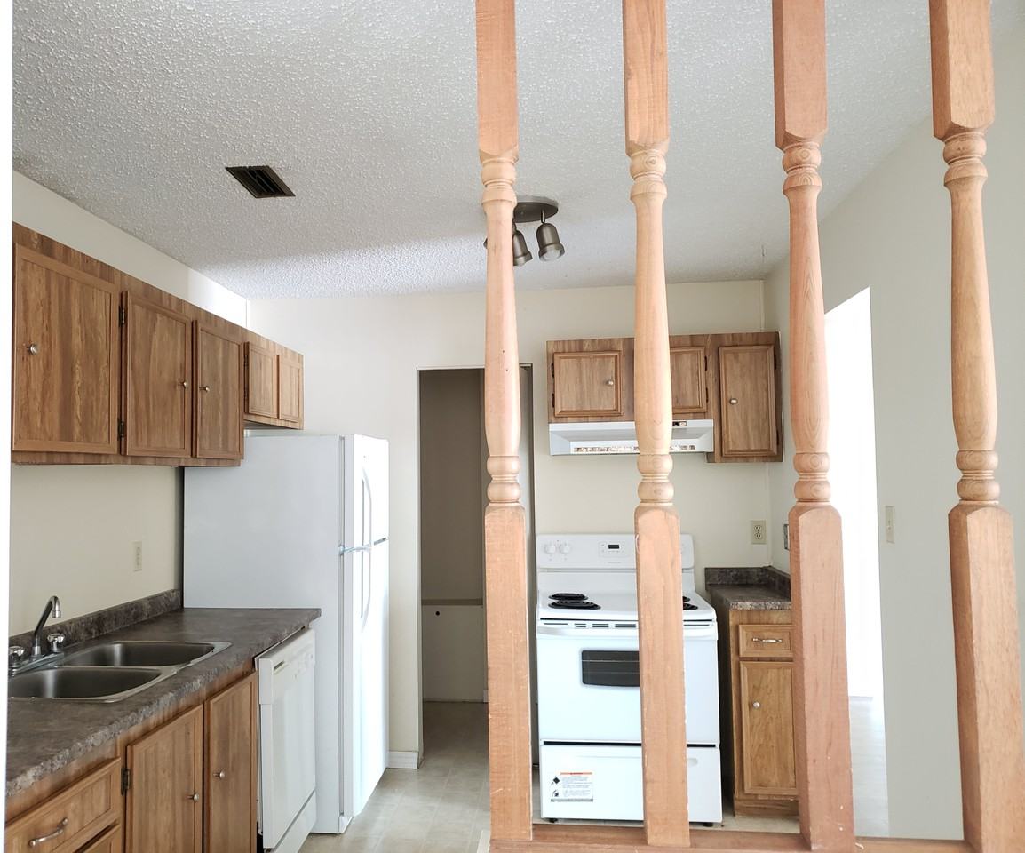 The Maples - Photo 5 of 11