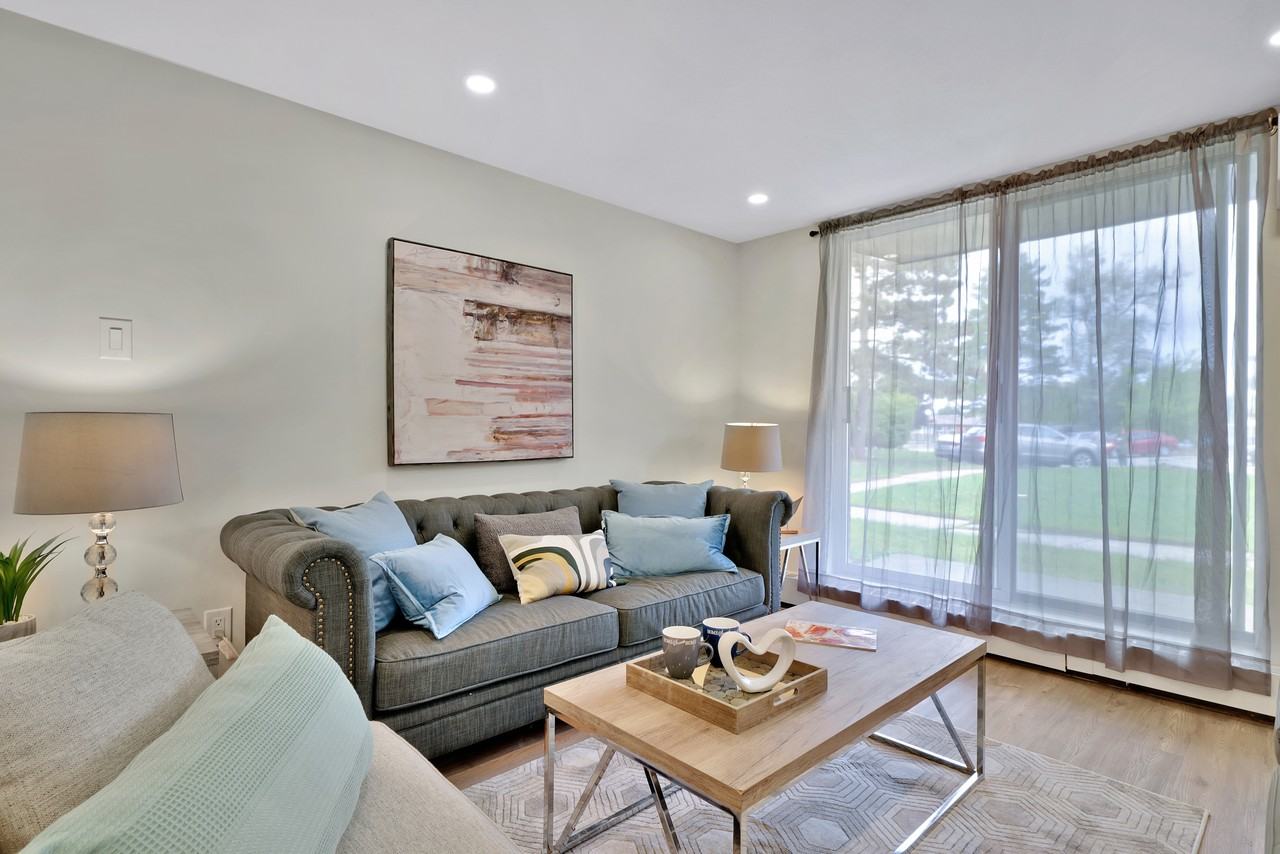 622 Upper Wentworth Street - Photo 2 of 11