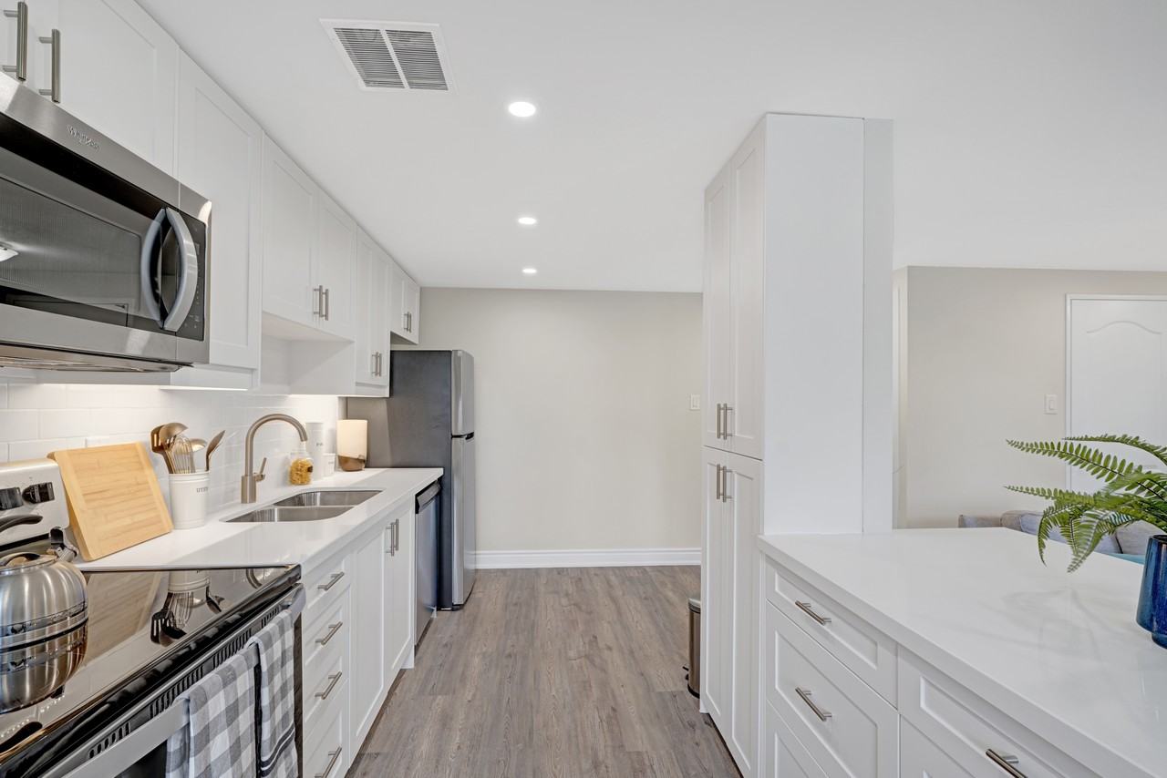 622 Upper Wentworth Street - Photo 7 of 11