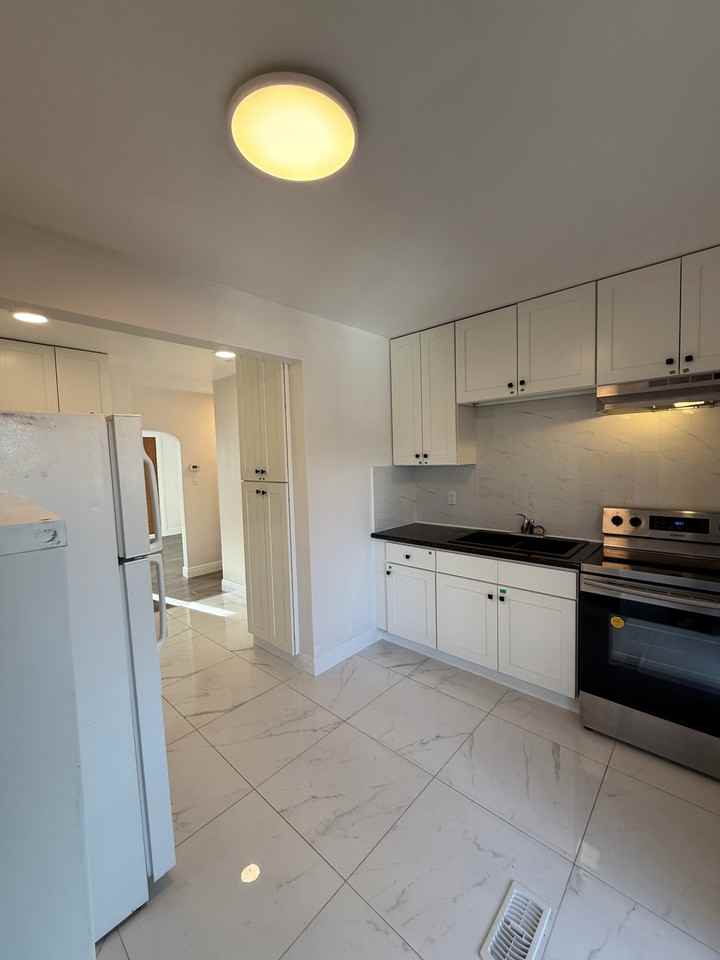 A-48 Alma Street - Photo 4 of 10