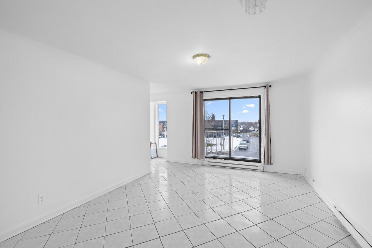 1762 Montée Monette - Photo 4 of 11