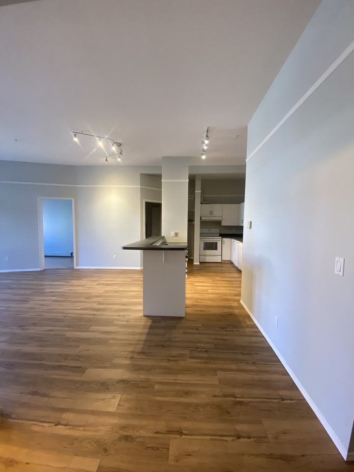 5300 -AK - Photo 3 of 14