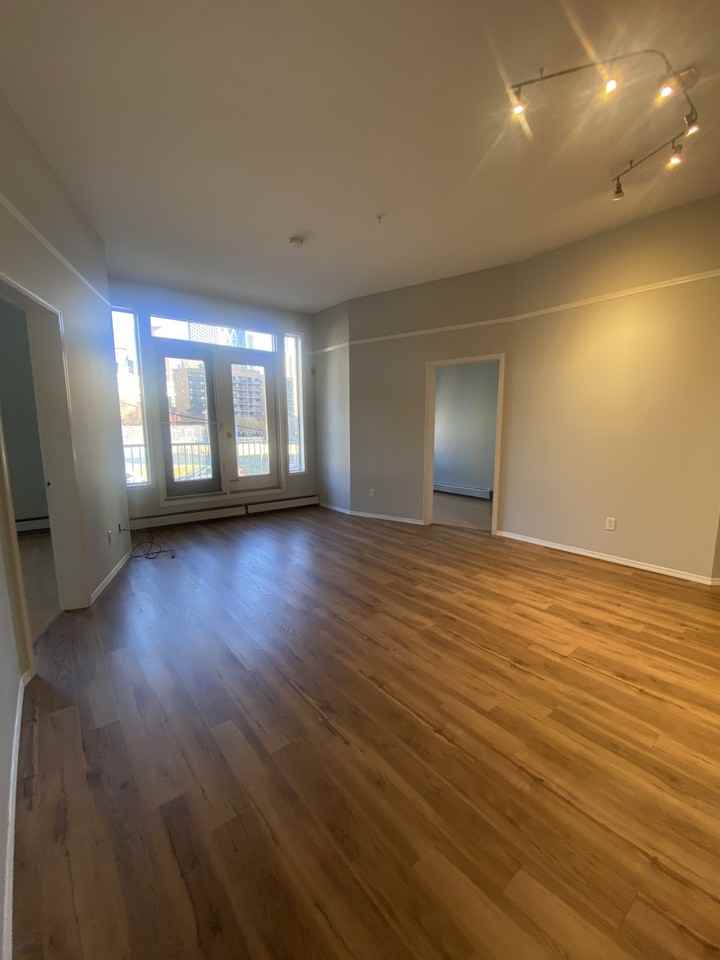 5300 -AK - Photo 5 of 14