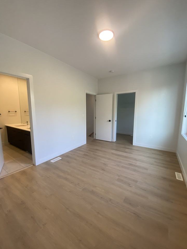 5420 - KL28 - Photo 3 of 22