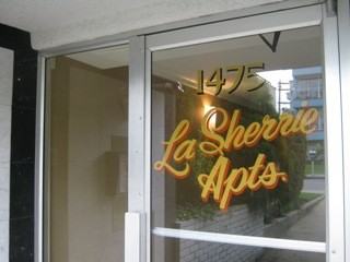 LA SHERRIE APTS - Photo 3 of 5