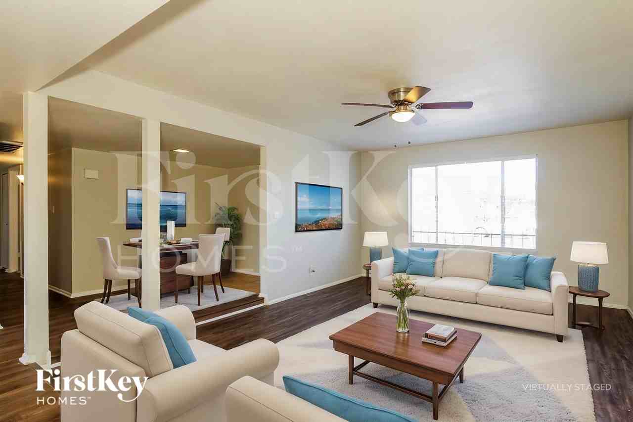 3301 W Mountain View Rd - Photo 4 of 18