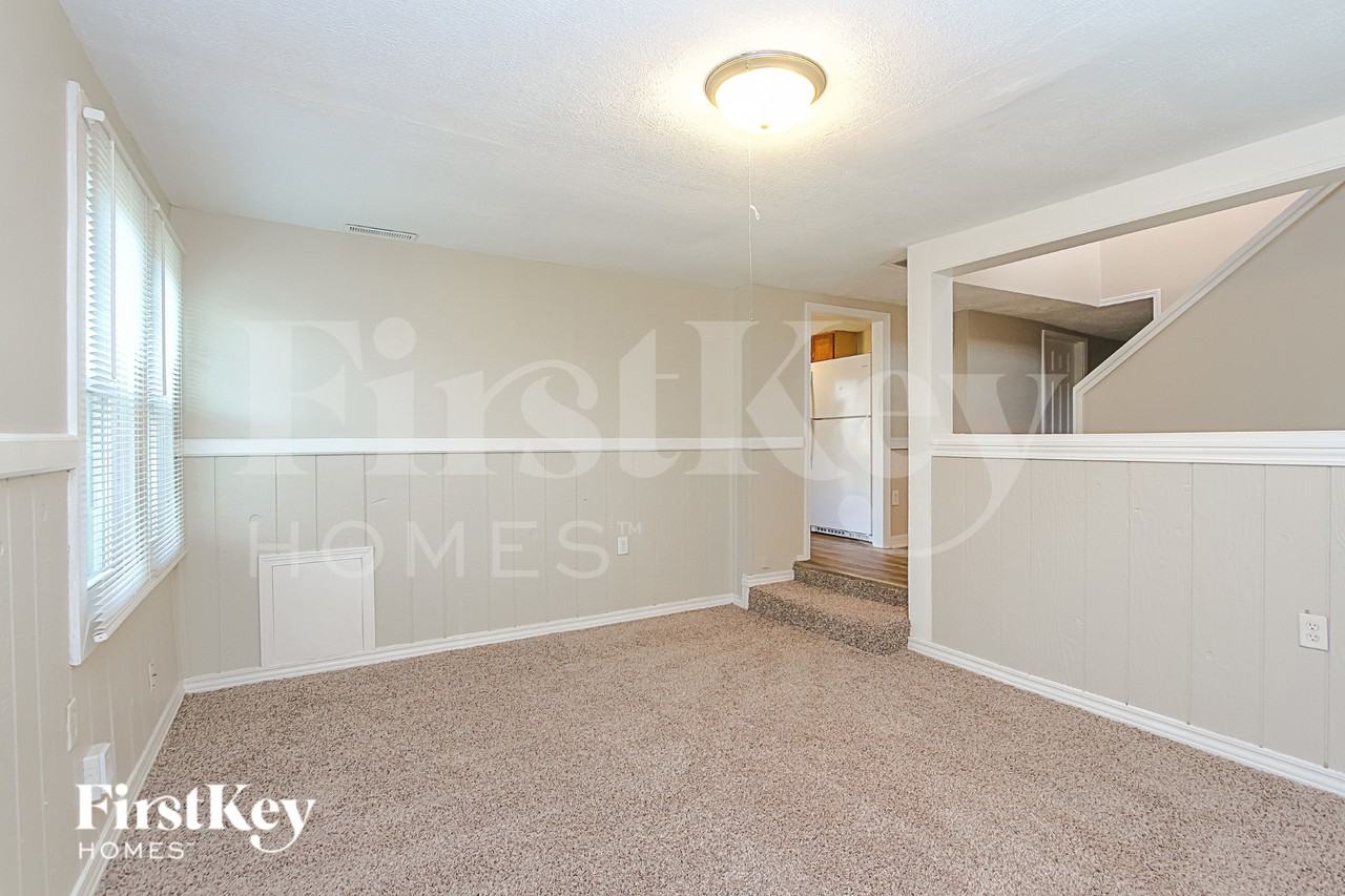 3135 Foltz St - Photo 2 of 18