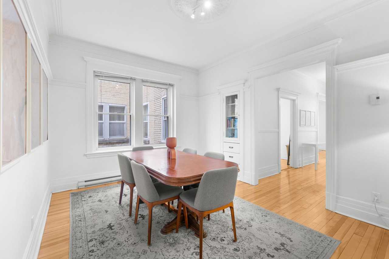 432 Av. Grosvenor - Photo 7 of 18