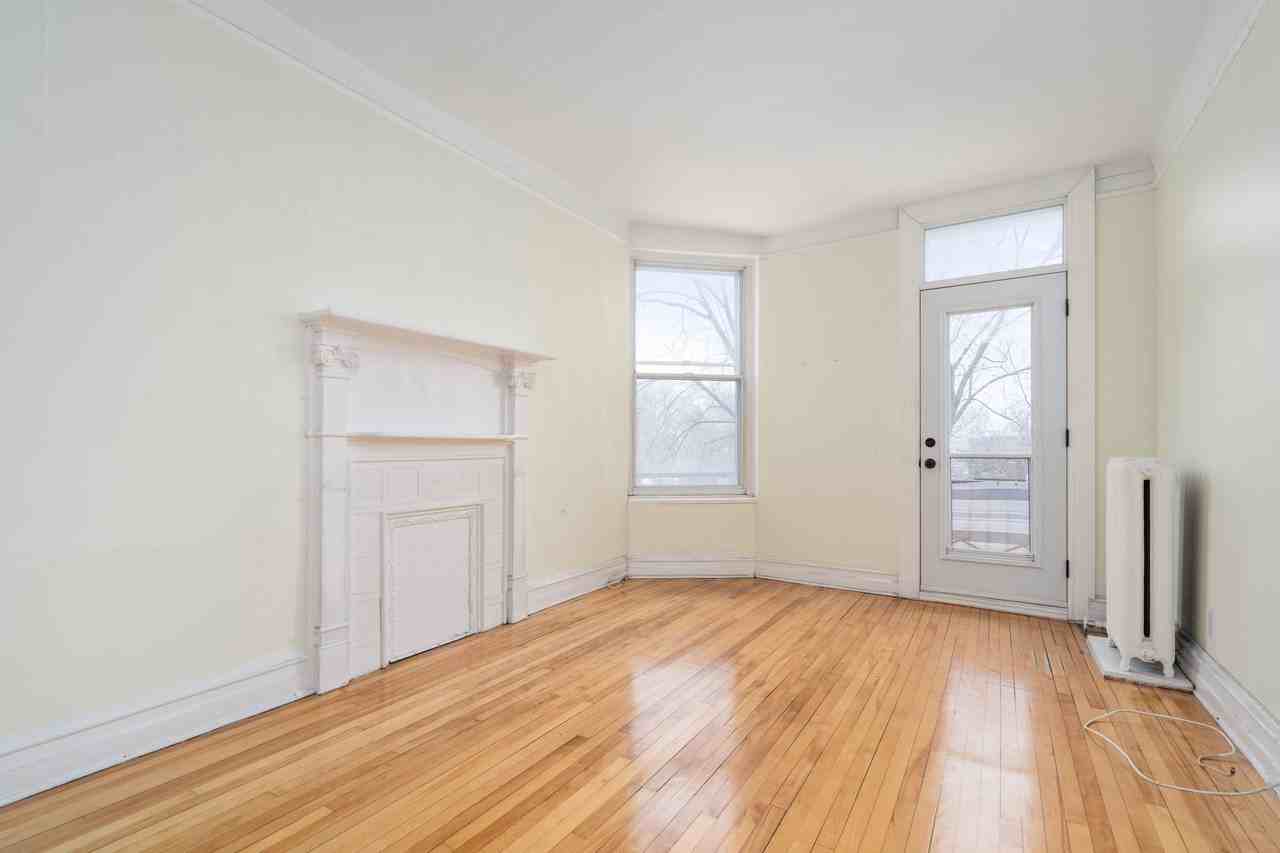 19 Stayner - Photo 2 of 8