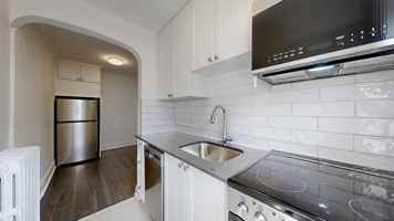 featured image of 1602 Bathurst St